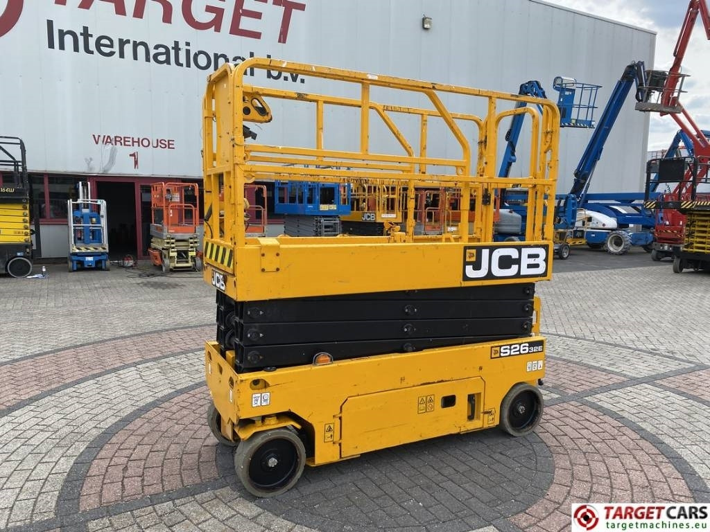 JCB S2632E Electric Scissor Work Lift 1010cm - Käärlift: pilt 1 JCB S2632E Electric Scissor Work Lift 1010cm - Käärlift: pilt 1