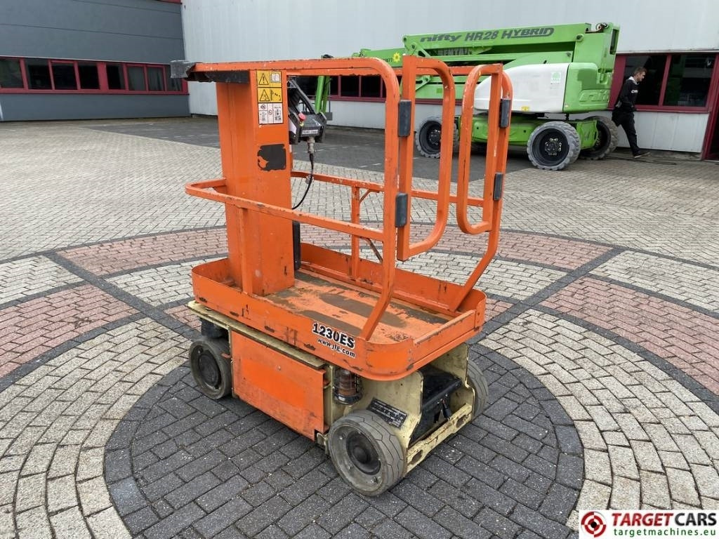 JLG 1230ES Electric Vertical Mast Work Lift 566cm - Masttõstuk: pilt 4 JLG 1230ES Electric Vertical Mast Work Lift 566cm - Masttõstuk: pilt 4