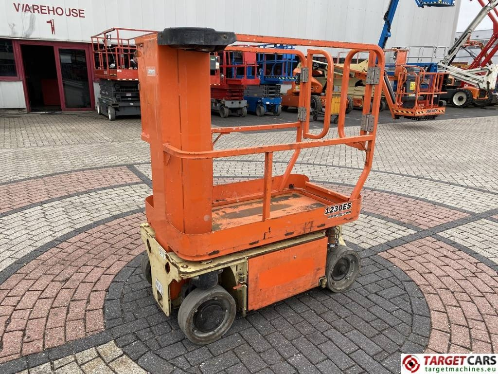 JLG 1230ES Electric Vertical Mast Work Lift 566cm - Masttõstuk: pilt 1 JLG 1230ES Electric Vertical Mast Work Lift 566cm - Masttõstuk: pilt 1