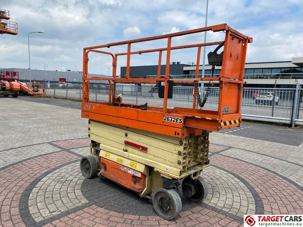 JLG 2632ES Electric Scissor Work Lift 977cm - Käärlift: pilt 2 JLG 2632ES Electric Scissor Work Lift 977cm - Käärlift: pilt 2
