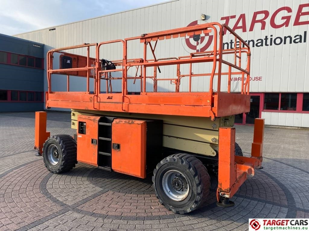 JLG 330LRT Diesel 4x4 Scissor Work Lift 1200cm - Käärlift: pilt 4 JLG 330LRT Diesel 4x4 Scissor Work Lift 1200cm - Käärlift: pilt 4