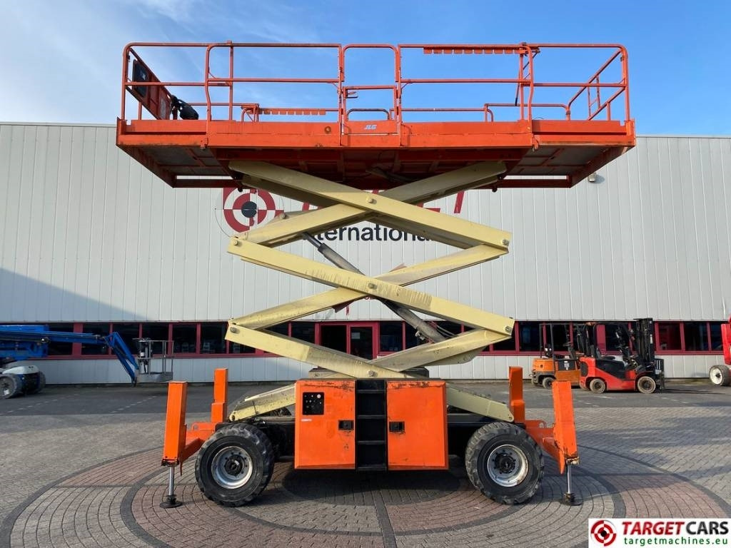JLG 330LRT Diesel 4x4 Scissor Work Lift 1200cm - Käärlift: pilt 5 JLG 330LRT Diesel 4x4 Scissor Work Lift 1200cm - Käärlift: pilt 5