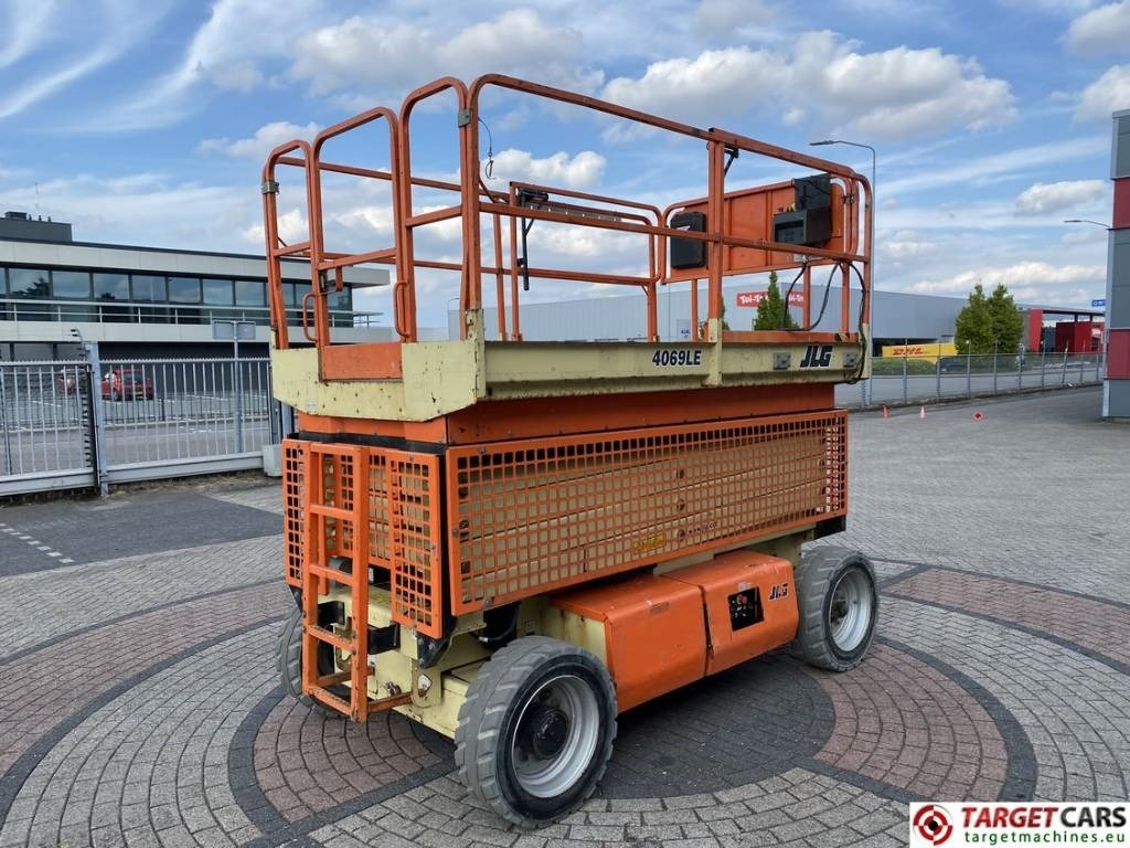 JLG 4069LE Electric Scissor Work Lift 1419cm - Käärlift: pilt 3 JLG 4069LE Electric Scissor Work Lift 1419cm - Käärlift: pilt 3