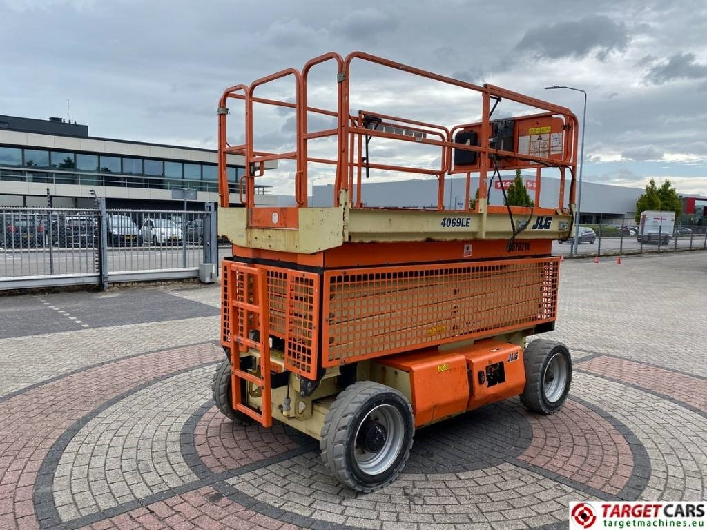 JLG 4069LE Electric Scissor Work Lift 1419cm - Käärlift: pilt 3 JLG 4069LE Electric Scissor Work Lift 1419cm - Käärlift: pilt 3