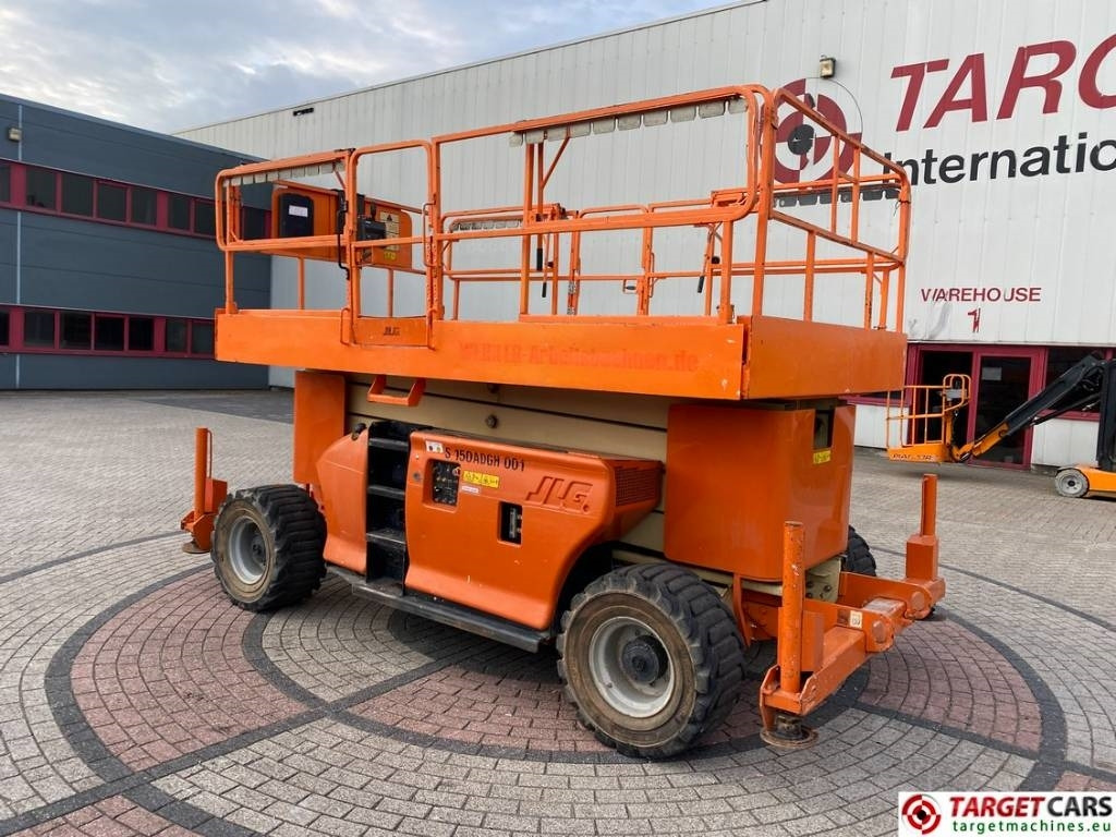 JLG 4394RT Diesel 4x4 Scissor Work Lift 1511cm - Käärlift: pilt 4 JLG 4394RT Diesel 4x4 Scissor Work Lift 1511cm - Käärlift: pilt 4