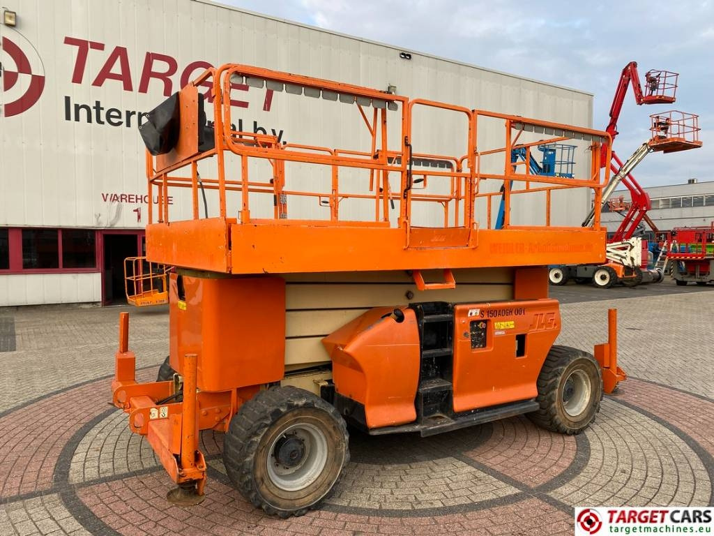 JLG 4394RT Diesel 4x4 Scissor Work Lift 1511cm - Käärlift: pilt 1 JLG 4394RT Diesel 4x4 Scissor Work Lift 1511cm - Käärlift: pilt 1