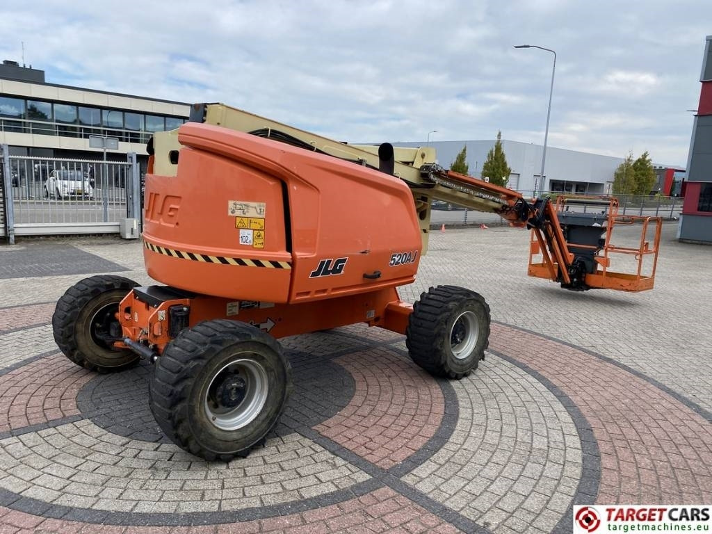 JLG 520AJ Articulated 4x4 Diesel Boom Work Lift 1800cm  - Liigendpoom: pilt 3 JLG 520AJ Articulated 4x4 Diesel Boom Work Lift 1800cm  - Liigendpoom: pilt 3
