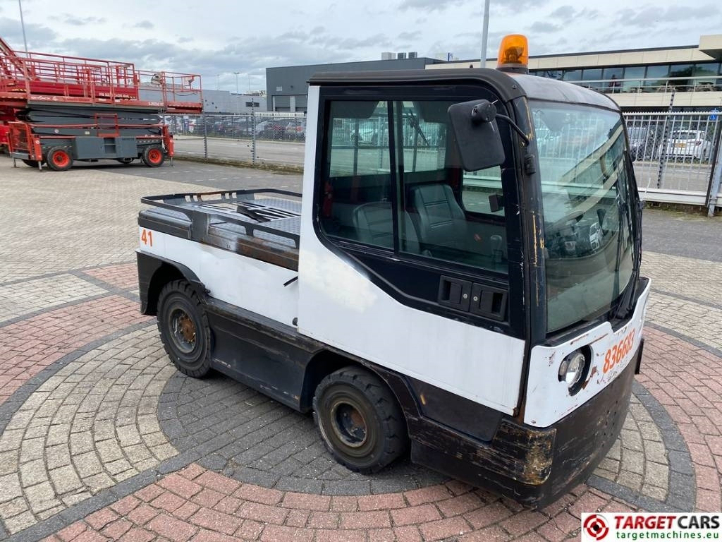 Linde P250 Tow Tug Truck Tractor Electric 80V max 25T - Munitsipaaltraktor: pilt 2 Linde P250 Tow Tug Truck Tractor Electric 80V max 25T - Munitsipaaltraktor: pilt 2