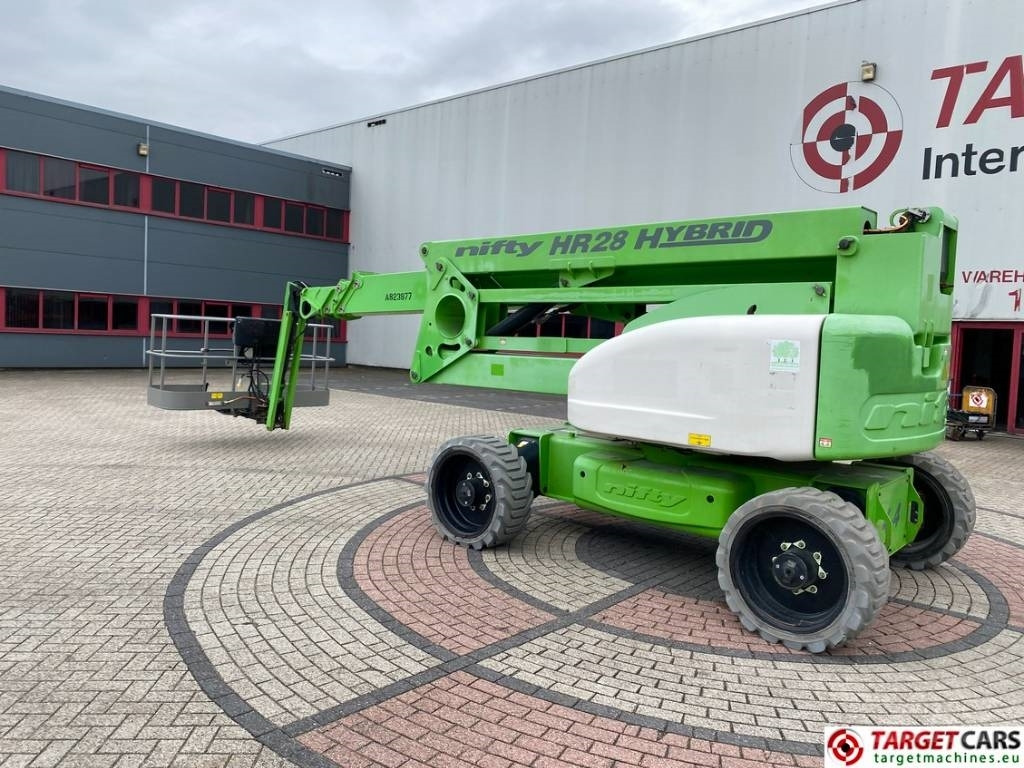 Niftylift HR28 HyBrid Articulated 4x4 Boom Work Lift 2800cm - Liigendpoom: pilt 4 Niftylift HR28 HyBrid Articulated 4x4 Boom Work Lift 2800cm - Liigendpoom: pilt 4