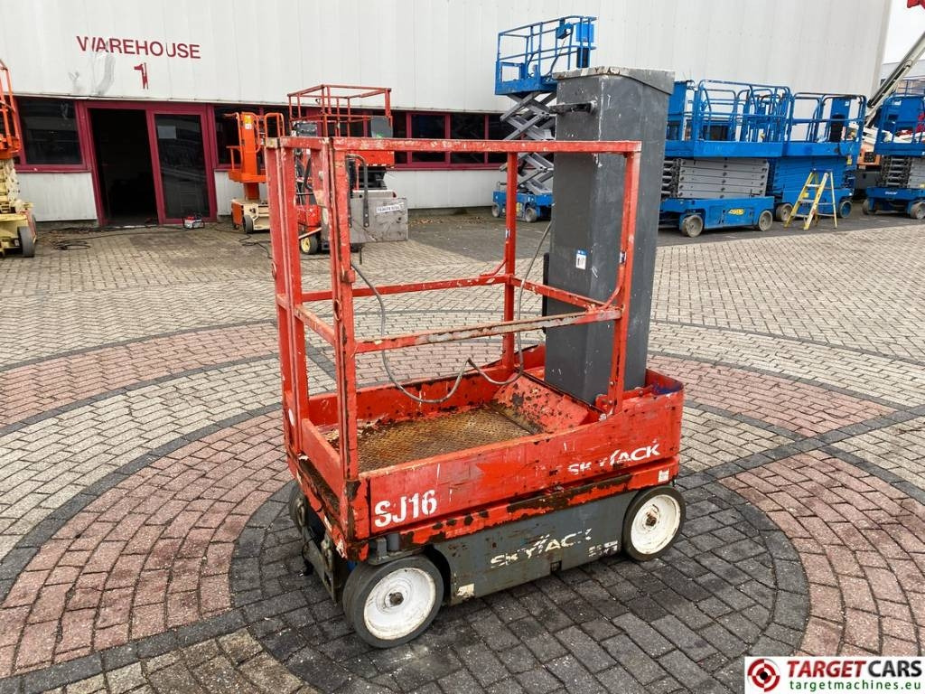 SkyJack SJ16 Electric Vertical Mast Work Lift 675cm - Masttõstuk: pilt 1 SkyJack SJ16 Electric Vertical Mast Work Lift 675cm - Masttõstuk: pilt 1
