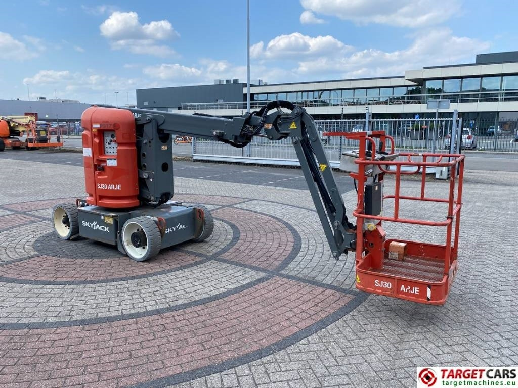 SkyJack SJ30 ARJE Articulated Electric Boom Work Lift 11M - Liigendpoom: pilt 2 SkyJack SJ30 ARJE Articulated Electric Boom Work Lift 11M - Liigendpoom: pilt 2