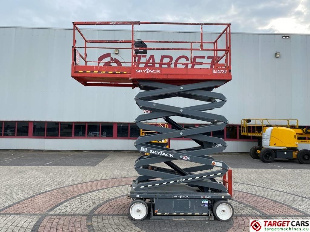 SkyJack SJ4732 Electric 4732 Scissor Work Lift 1165cm - Käärlift: pilt 5 SkyJack SJ4732 Electric 4732 Scissor Work Lift 1165cm - Käärlift: pilt 5