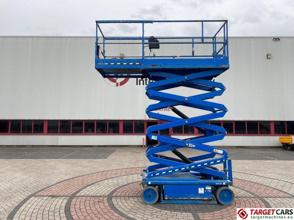 SkyJack SJ4732 Electric 4732 Scissor Work Lift 1165cm - Käärlift: pilt 4 SkyJack SJ4732 Electric 4732 Scissor Work Lift 1165cm - Käärlift: pilt 4