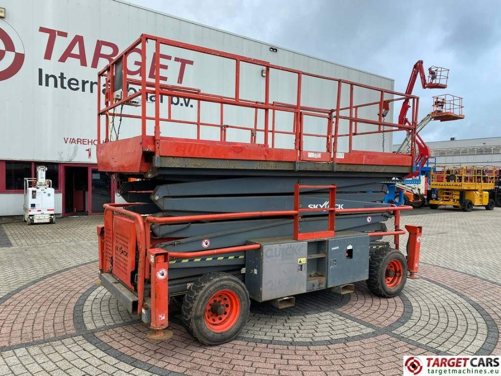 SkyJack SJ9250 RT Diesel Scissor Work Lift 1720cm - Käärlift: pilt 1 SkyJack SJ9250 RT Diesel Scissor Work Lift 1720cm - Käärlift: pilt 1