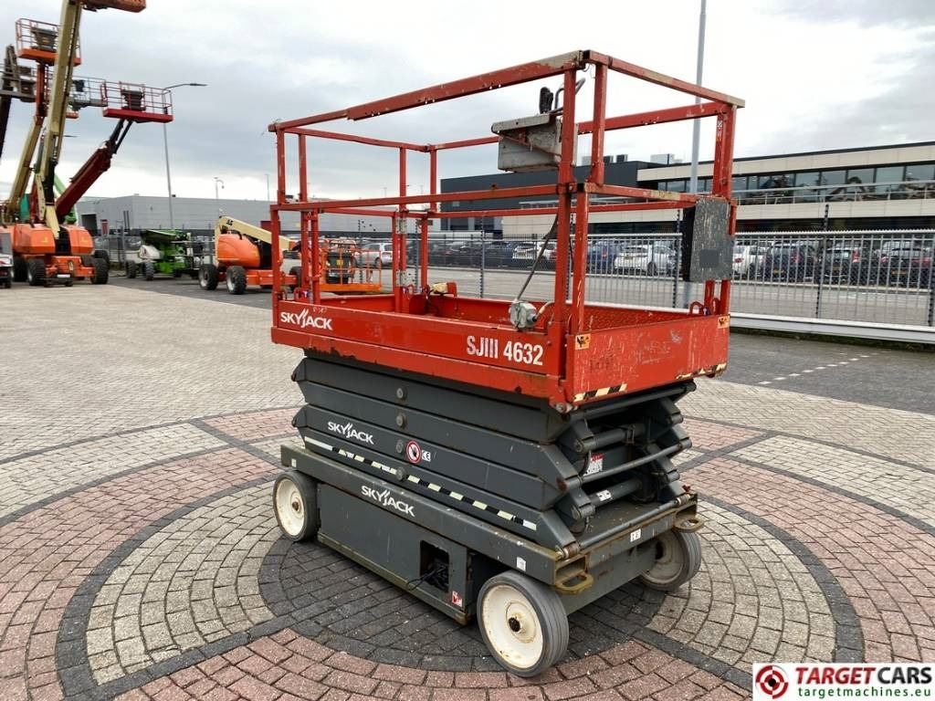 SkyJack SJIII-4632 Electric Scissor SJ4632 WorkLift 1170cm - Käärlift: pilt 2 SkyJack SJIII-4632 Electric Scissor SJ4632 WorkLift 1170cm - Käärlift: pilt 2