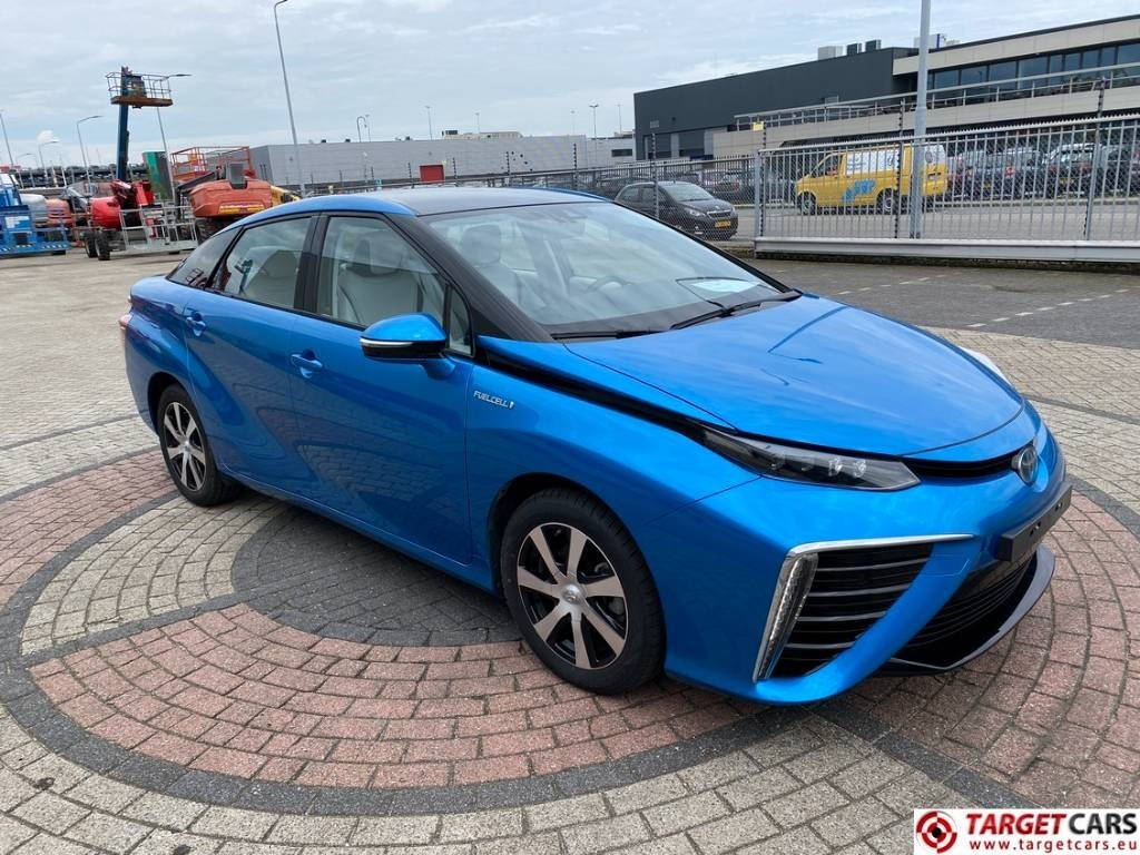 Toyota Mirai FCV HydroGen FuelCell - Sedaan: pilt 3 Toyota Mirai FCV HydroGen FuelCell - Sedaan: pilt 3