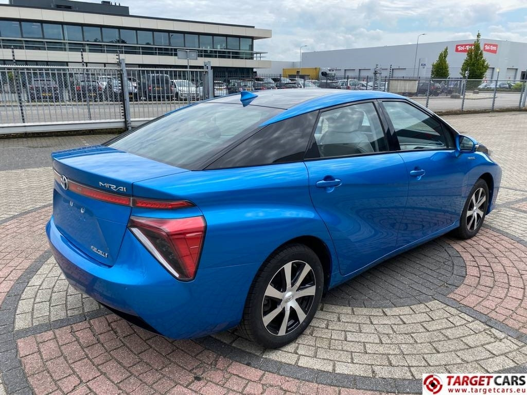 Toyota Mirai FCV HydroGen FuelCell - Sedaan: pilt 4 Toyota Mirai FCV HydroGen FuelCell - Sedaan: pilt 4