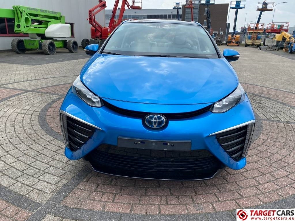 Toyota Mirai FCV HydroGen FuelCell - Sedaan: pilt 2 Toyota Mirai FCV HydroGen FuelCell - Sedaan: pilt 2