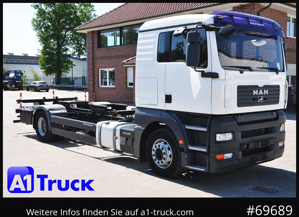 MAN TGA 18,360, BDF, 7,45, 5 Sitzer, 190 tkm - Konteinerveduk/ Tõstukiga veoauto: pilt 1 MAN TGA 18,360, BDF, 7,45, 5 Sitzer, 190 tkm - Konteinerveduk/ Tõstukiga veoauto: pilt 1