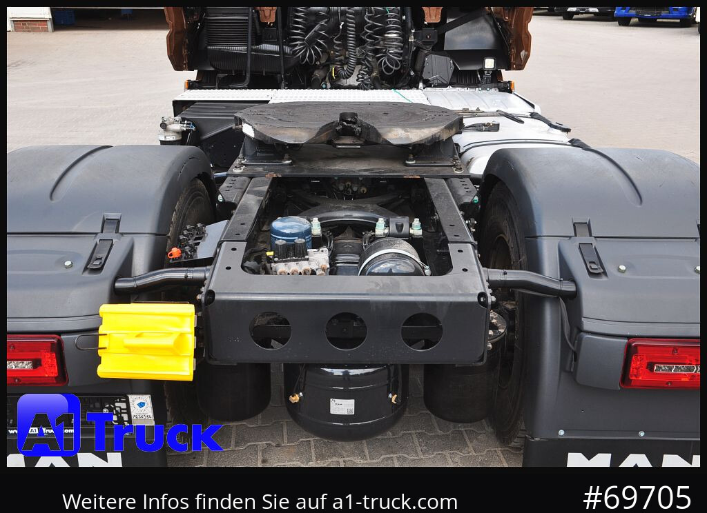 MAN TGX 18,480 BLS Intarder Standklima, Soundsysem - Sadulveok: pilt 3 MAN TGX 18,480 BLS Intarder Standklima, Soundsysem - Sadulveok: pilt 3