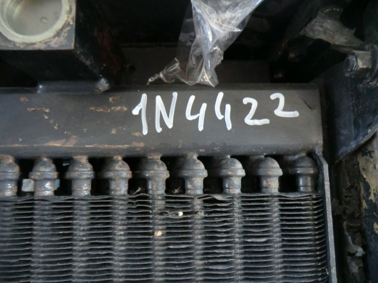 5Q9107 1N4422 Caterpillar 963C 2DS01270 - Kondensaator - Rataslaadur: pilt 2 5Q9107 1N4422 Caterpillar 963C 2DS01270 - Kondensaator - Rataslaadur: pilt 2