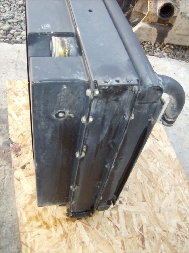 Caterpillar 317 NVA RADIATORE ACQUA - Radiaator - Ehitusmasinad: pilt 4 Caterpillar 317 NVA RADIATORE ACQUA - Radiaator - Ehitusmasinad: pilt 4