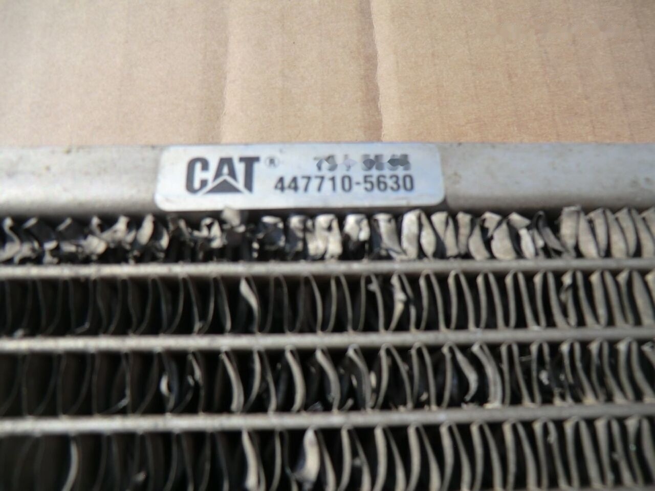 Caterpillar 319C NL KGL00643 - Kondensaator - Ekskavaator: pilt 3 Caterpillar 319C NL KGL00643 - Kondensaator - Ekskavaator: pilt 3