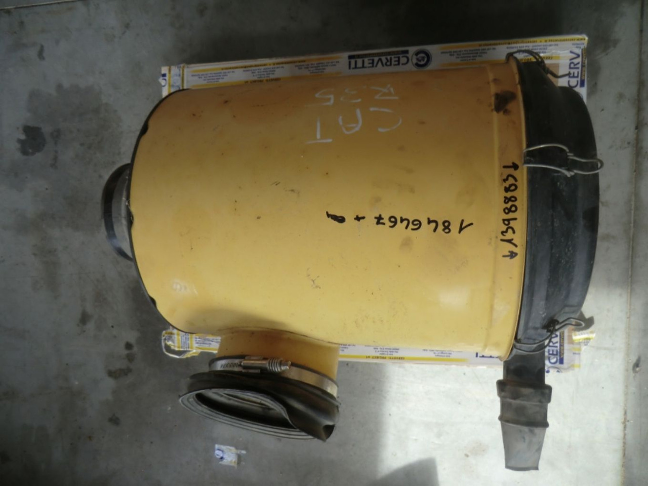 Caterpillar 735 Contenitore del filtro dell aria completo - Õhufilter - Ehitusmasinad: pilt 4 Caterpillar 735 Contenitore del filtro dell aria completo - Õhufilter - Ehitusmasinad: pilt 4