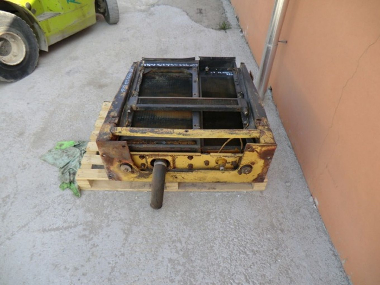 Caterpillar 953 RADIATORE ACQUA - Radiaator - Ehitusmasinad: pilt 3 Caterpillar 953 RADIATORE ACQUA - Radiaator - Ehitusmasinad: pilt 3