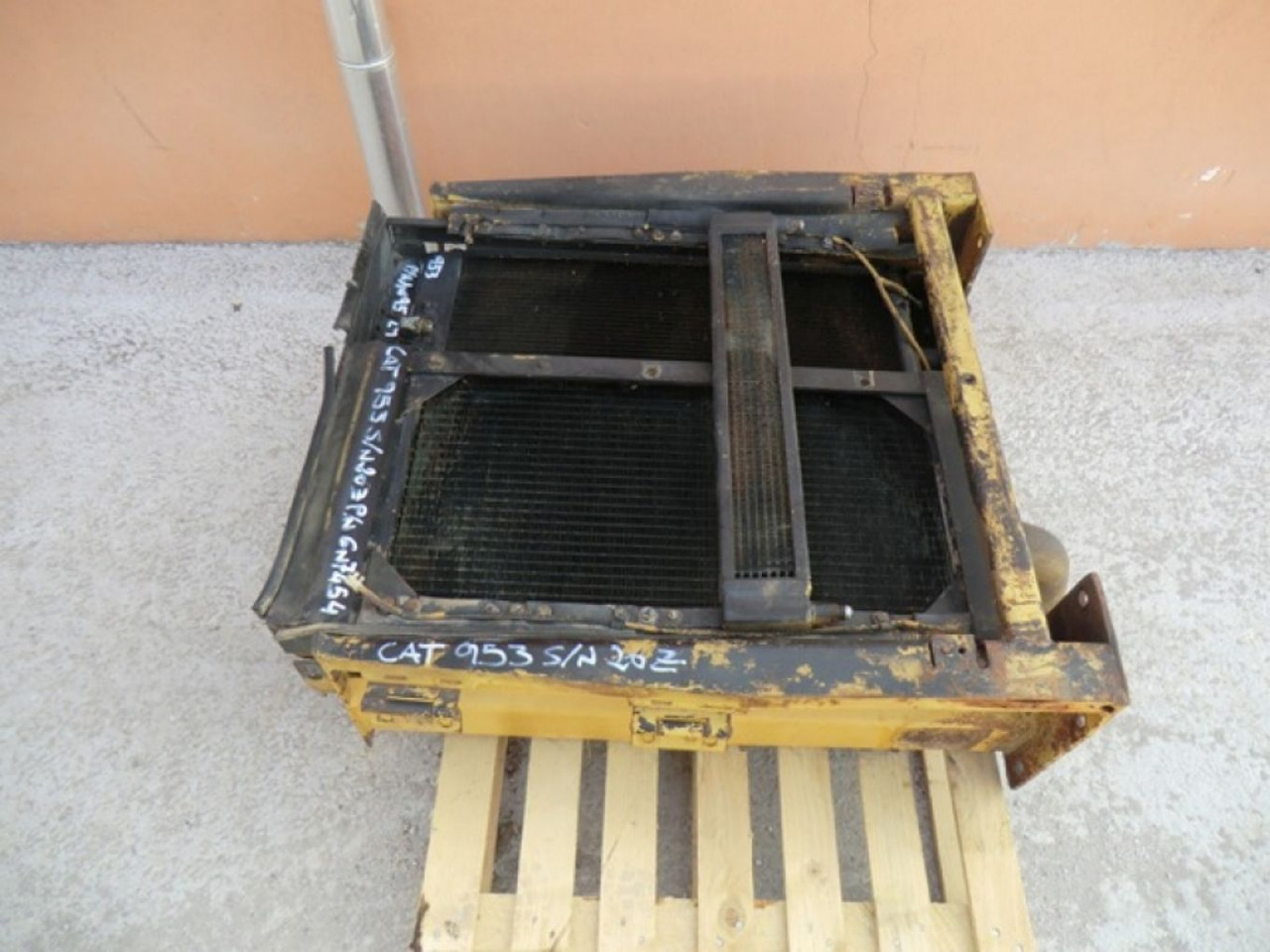 Caterpillar 953 RADIATORE ACQUA - Radiaator - Ehitusmasinad: pilt 2 Caterpillar 953 RADIATORE ACQUA - Radiaator - Ehitusmasinad: pilt 2