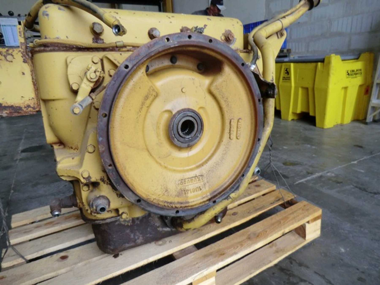 Caterpillar 953 TRASMISSIONE - Käigukast - Ehitusmasinad: pilt 4 Caterpillar 953 TRASMISSIONE - Käigukast - Ehitusmasinad: pilt 4