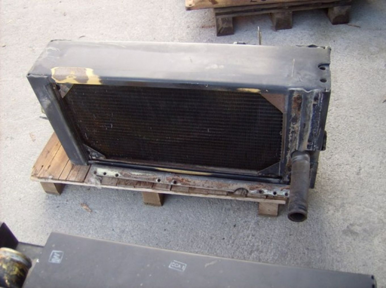 Caterpillar 953C Radiatore acqua. Applicazione per alte temperature - Radiaator - Ehitusmasinad: pilt 1 Caterpillar 953C Radiatore acqua. Applicazione per alte temperature - Radiaator - Ehitusmasinad: pilt 1