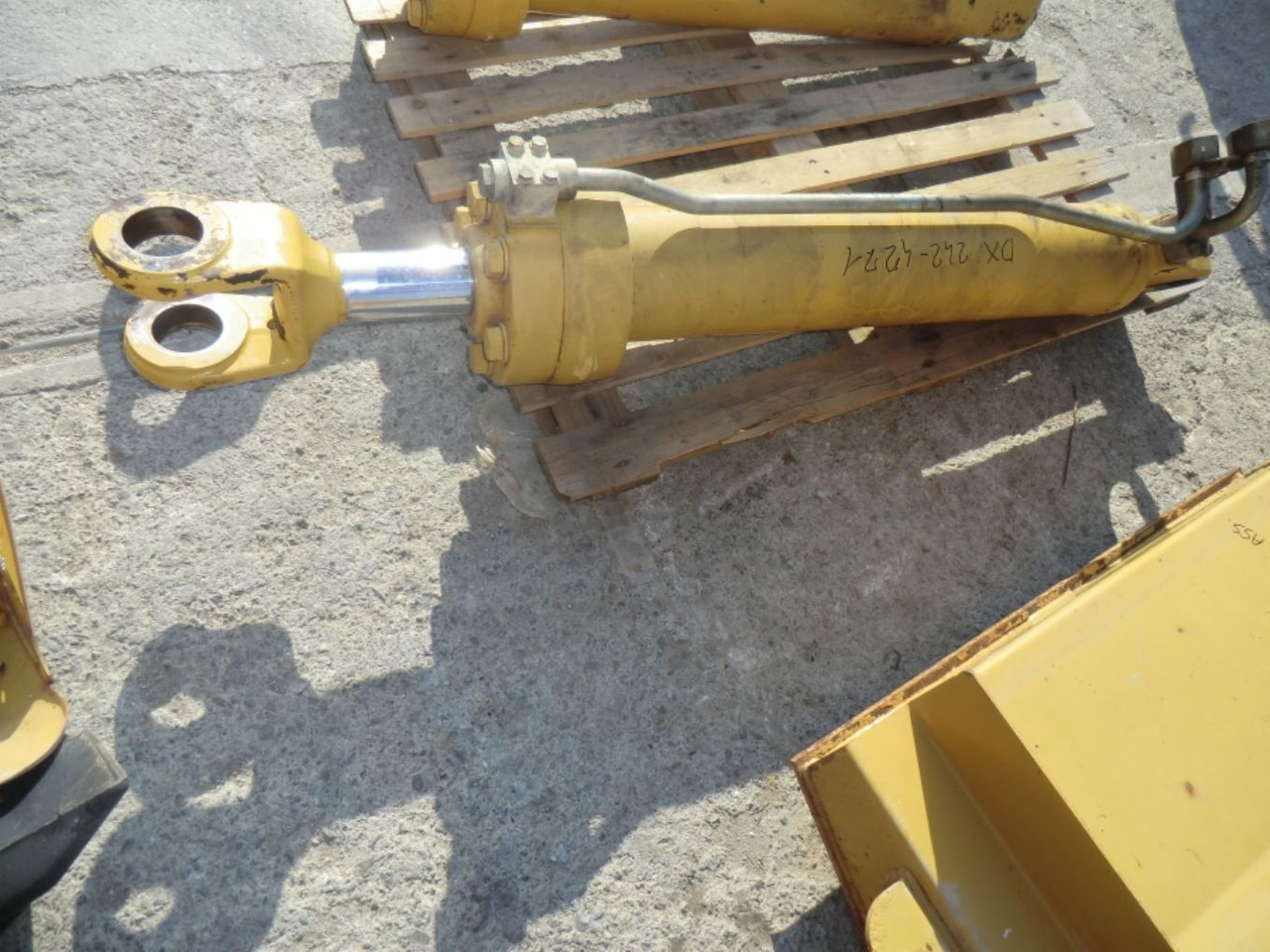 Caterpillar 962H cilindro di sollevamento destro - Hüdrauliline silinder - Ehitusmasinad: pilt 1 Caterpillar 962H cilindro di sollevamento destro - Hüdrauliline silinder - Ehitusmasinad: pilt 1