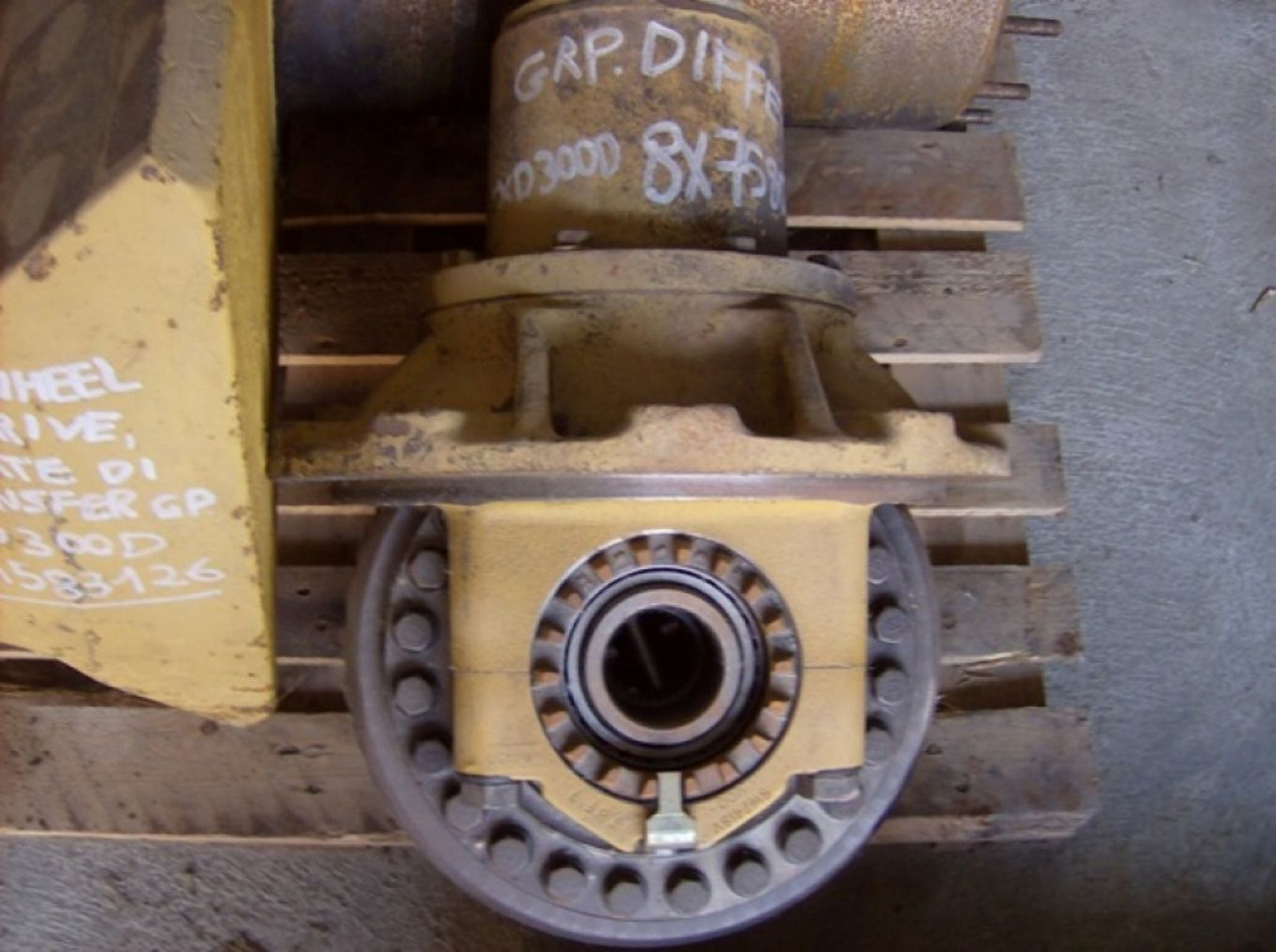 Caterpillar D300D DIFFERENZIALE CON COPPIA CONICA - Diferentsiaalvarustus - Ehitusmasinad: pilt 2 Caterpillar D300D DIFFERENZIALE CON COPPIA CONICA - Diferentsiaalvarustus - Ehitusmasinad: pilt 2