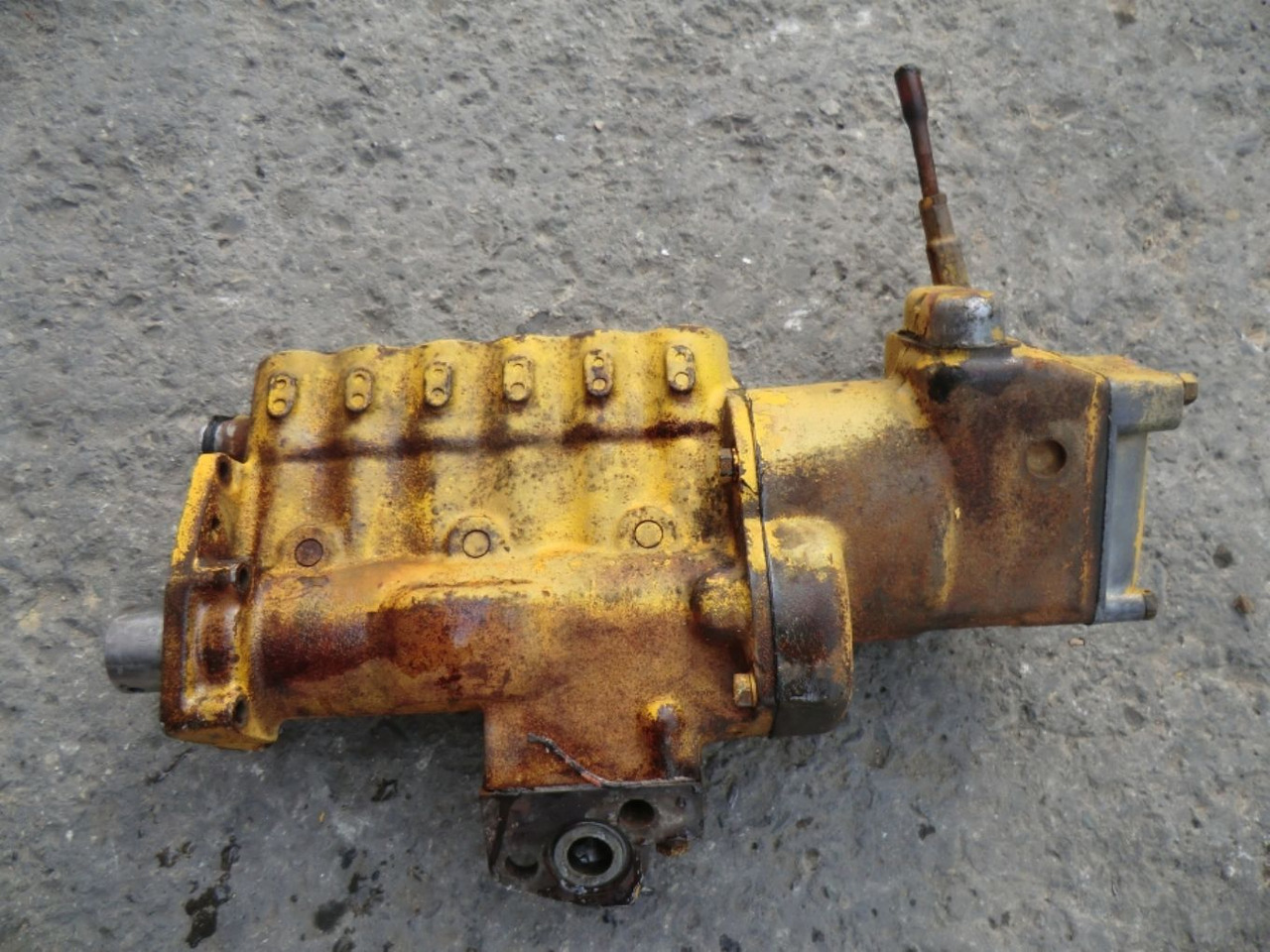 Caterpillar D333 POMPA INIEZIONE - Kütusepump - Ehitusmasinad: pilt 1 Caterpillar D333 POMPA INIEZIONE - Kütusepump - Ehitusmasinad: pilt 1