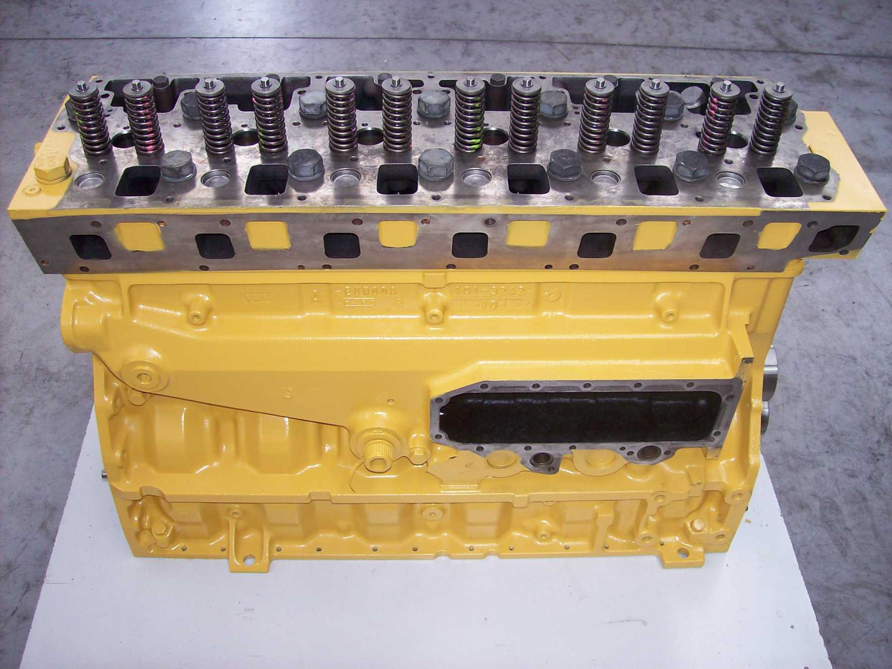 Caterpillar LONG BLOCK 3116 - Mootor - Ehitusmasinad: pilt 1 Caterpillar LONG BLOCK 3116 - Mootor - Ehitusmasinad: pilt 1