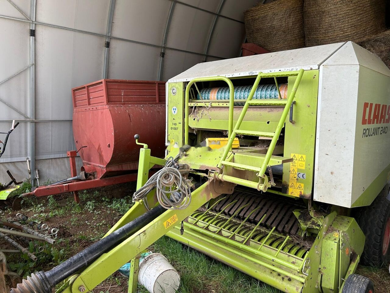 Claas ROLLANT 240 - Heinapress, ümmargune: pilt 1 Claas ROLLANT 240 - Heinapress, ümmargune: pilt 1
