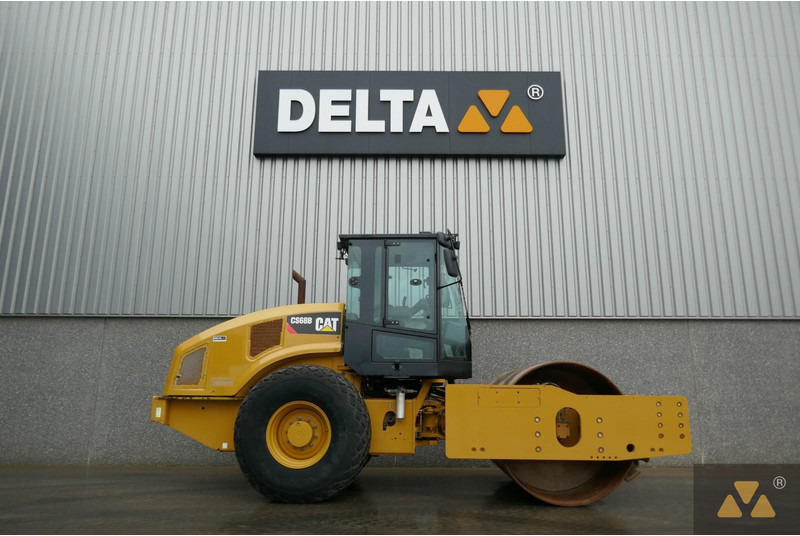 Caterpillar CS68B - Rullija: pilt 2 Caterpillar CS68B - Rullija: pilt 2