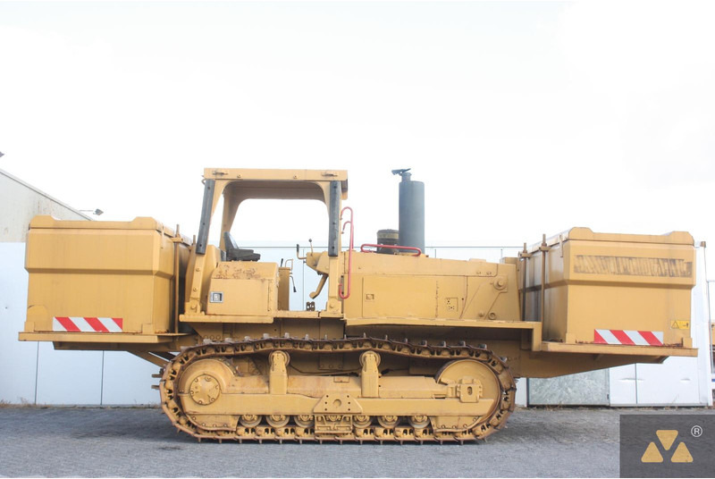 Caterpillar D6E Fuel tanker - Tsisternauto: pilt 2 Caterpillar D6E Fuel tanker - Tsisternauto: pilt 2