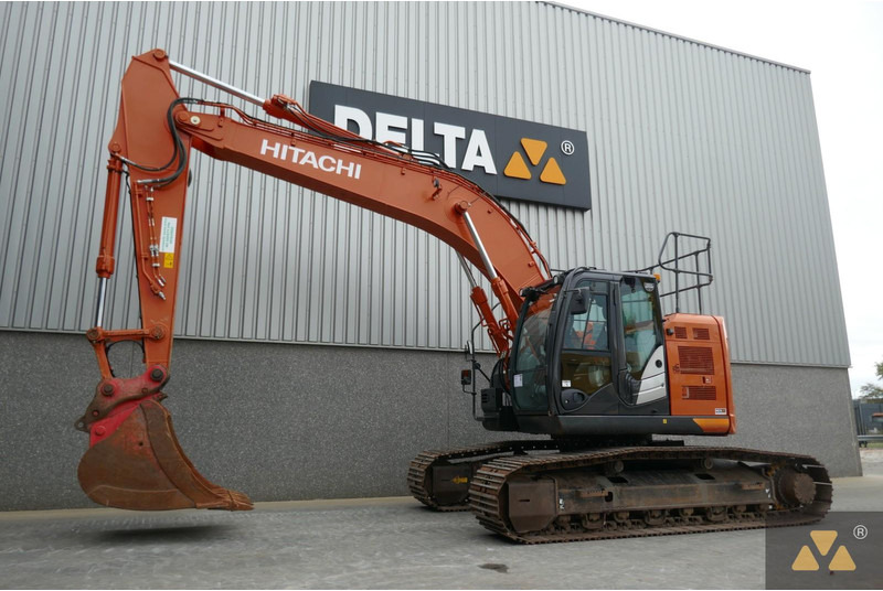 Hitachi ZX225USLC-6 - Lintekskavaator: pilt 3 Hitachi ZX225USLC-6 - Lintekskavaator: pilt 3