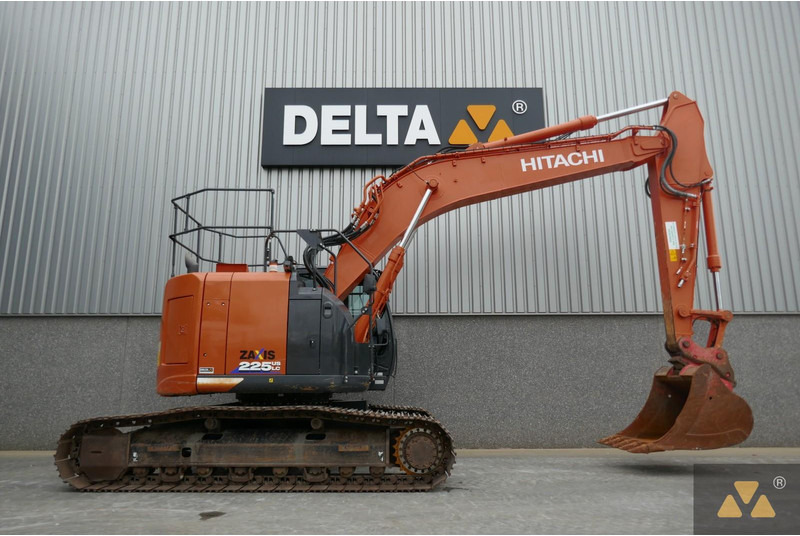 Hitachi ZX225USLC-6 - Lintekskavaator: pilt 2 Hitachi ZX225USLC-6 - Lintekskavaator: pilt 2