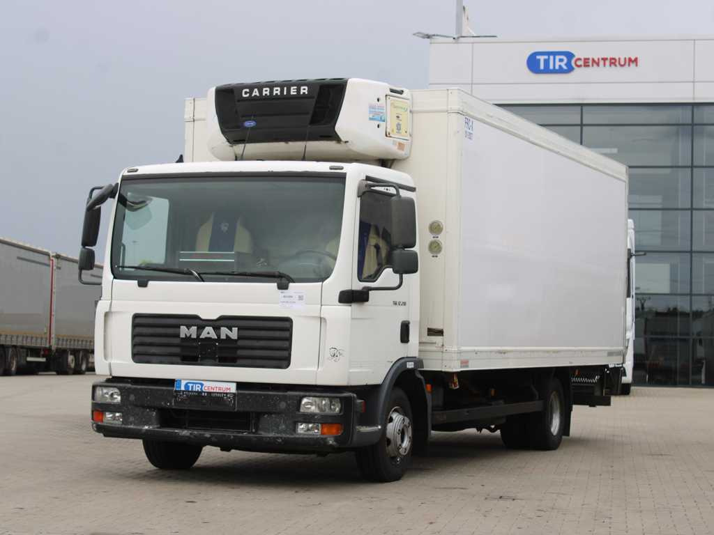 MAN TGL 12.210, EURO 4, HYDRAULIC FRONT, CARRIER SUPRA 850 Mt, 2X EVAPORATOR - Külmutiga veoauto: pilt 1 MAN TGL 12.210, EURO 4, HYDRAULIC FRONT, CARRIER SUPRA 850 Mt, 2X EVAPORATOR - Külmutiga veoauto: pilt 1