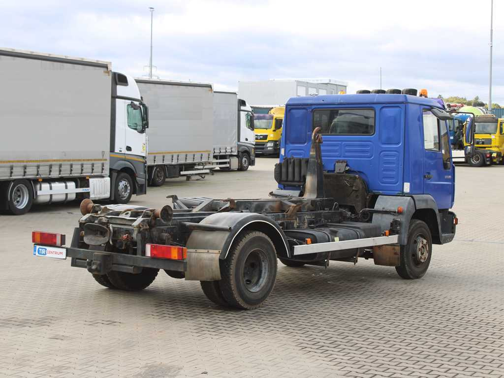 MAN LE 8.180, EURO 3, BEACONS, CONTAINER HOOK CARRIER - Muu seadmestik: pilt 4 MAN LE 8.180, EURO 3, BEACONS, CONTAINER HOOK CARRIER - Muu seadmestik: pilt 4