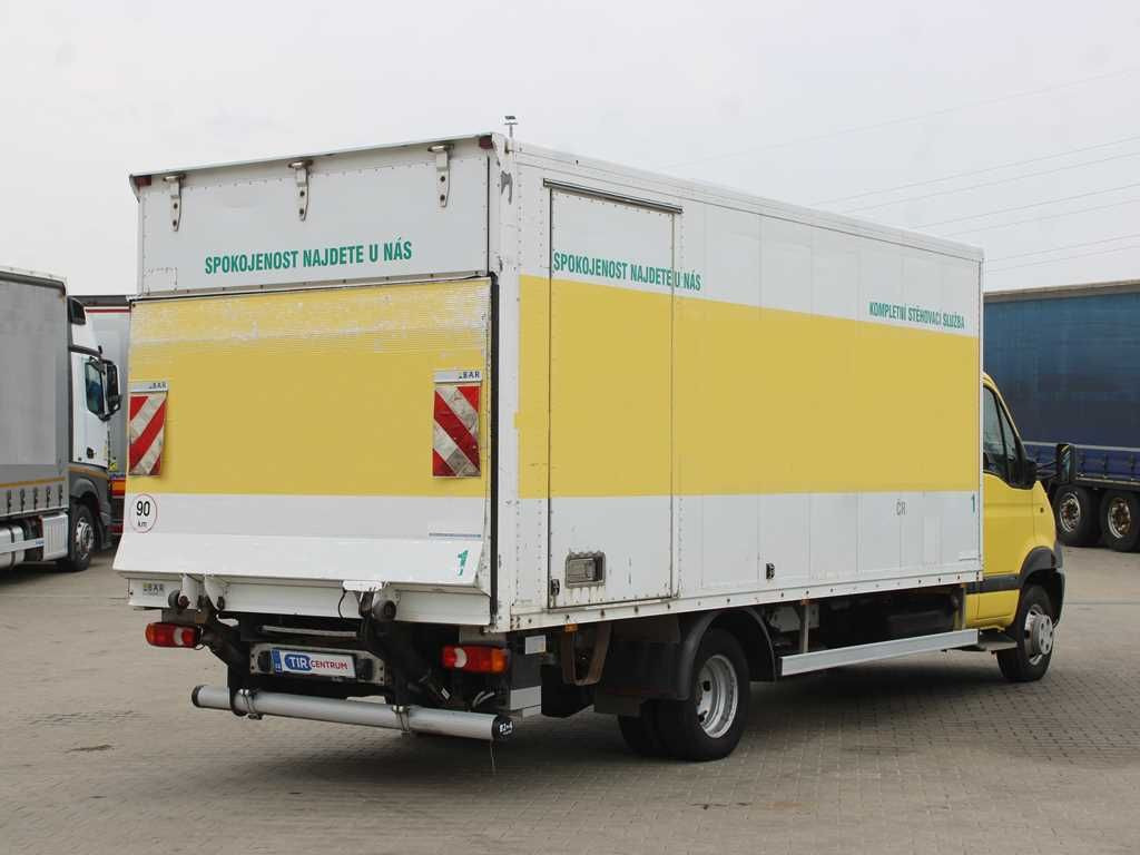 Renault MASCOTT 160.65 P 4X2, EURO 3, TAIL LIFT Renault MASCOTT 160.65 P 4X2, EURO 3, TAIL LIFT - Tarbesõiduk furgoon: pilt 3 Renault MASCOTT 160.65 P 4X2, EURO 3, TAIL LIFT Renault MASCOTT 160.65 P 4X2, EURO 3, TAIL LIFT - Tarbesõiduk furgoon: pilt 3