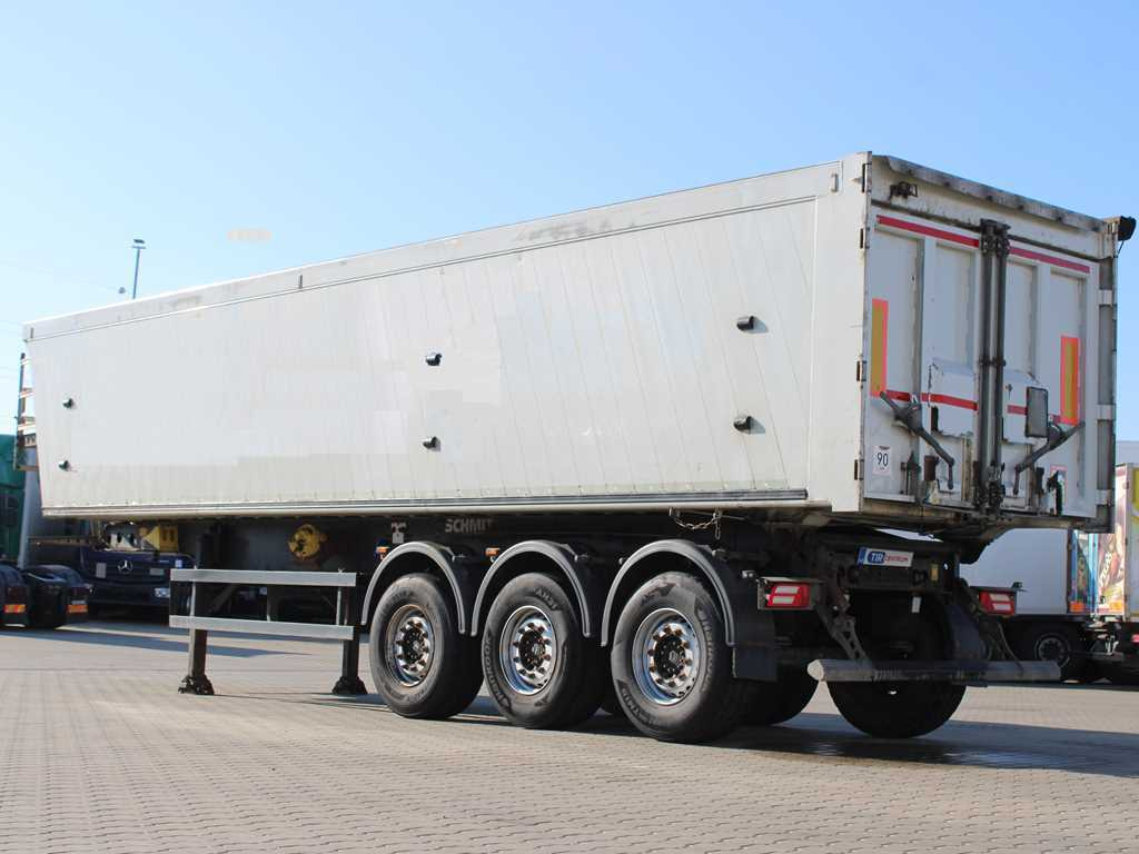 Schmitz SKI 24 SL 10.5, AXLES 9t, 49m³, LIFTING AXLE, ALUMINUM BODY - Kallur-poolhaagis: pilt 4 Schmitz SKI 24 SL 10.5, AXLES 9t, 49m³, LIFTING AXLE, ALUMINUM BODY - Kallur-poolhaagis: pilt 4