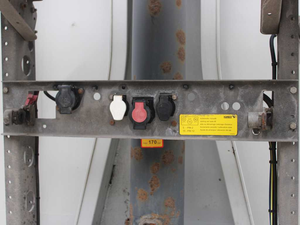 Schmitz SKI 24 SL 10.5, AXLES 9t, LIFTING AXLE, ALUMINUM BODY - Kallur-poolhaagis: pilt 5 Schmitz SKI 24 SL 10.5, AXLES 9t, LIFTING AXLE, ALUMINUM BODY - Kallur-poolhaagis: pilt 5