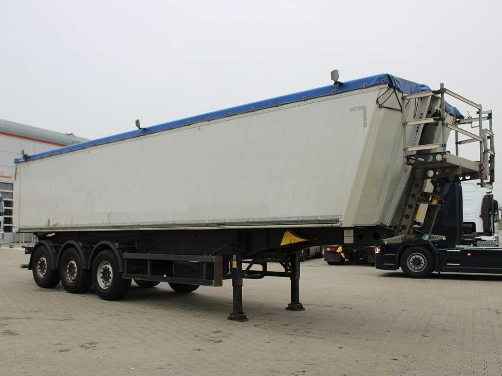 Schmitz SKI 24 SL 10.5, AXLES 9t, LIFTING AXLE, ALUMINUM BODY - Kallur-poolhaagis: pilt 2 Schmitz SKI 24 SL 10.5, AXLES 9t, LIFTING AXLE, ALUMINUM BODY - Kallur-poolhaagis: pilt 2
