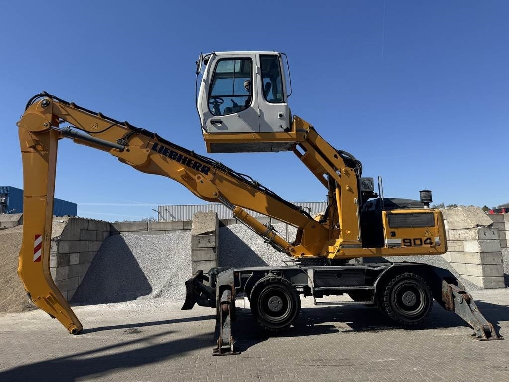 Liebherr A 904 C - Jäätme-/ Tööstuslik käitleja: pilt 1 Liebherr A 904 C - Jäätme-/ Tööstuslik käitleja: pilt 1