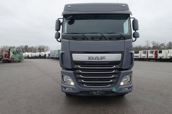 DAF FAT XF 510 mit Penz Ladekran 15Z8.70 inkl. Holzgreifer 6x4 - Metsaveok: pilt 2 DAF FAT XF 510 mit Penz Ladekran 15Z8.70 inkl. Holzgreifer 6x4 - Metsaveok: pilt 2