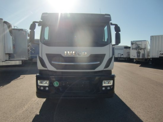 Iveco Stralis AD 260 SYS Milchtankwagen, Tankaufbau, ,Lenkachse + Liftachse, Retarder, 3 Kammern zu 5300l - Tsisternauto: pilt 2 Iveco Stralis AD 260 SYS Milchtankwagen, Tankaufbau, ,Lenkachse + Liftachse, Retarder, 3 Kammern zu 5300l - Tsisternauto: pilt 2